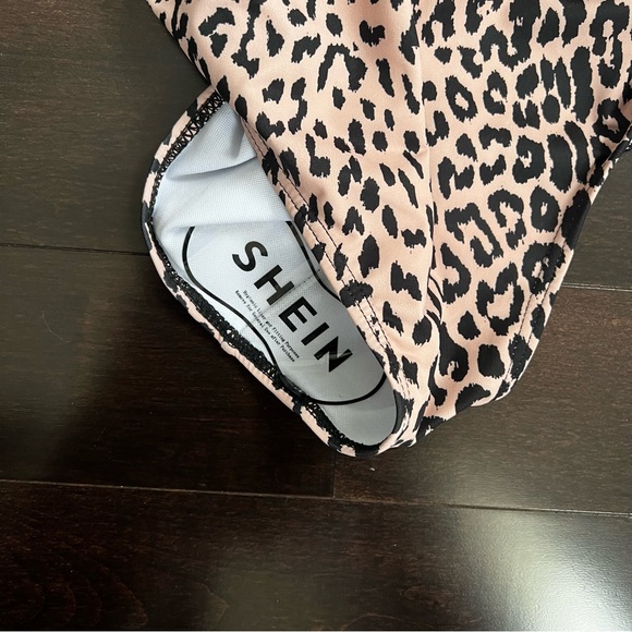 BNWT swimsuit from Shein size medium leopard cross cross one piece swimsuit - Picture 8 of 8